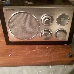 Vintages Curtos Am/FM  Radio 1970s electric